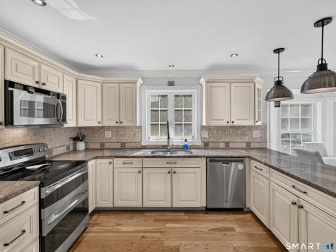 180 Pruett Place Montville CT 06370