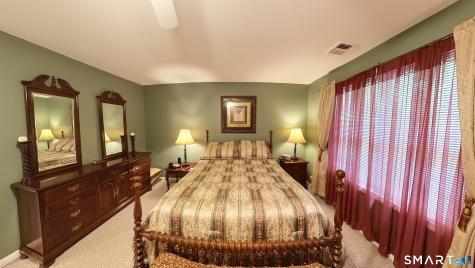 21 Hillcrest Avenue Meriden CT 06451