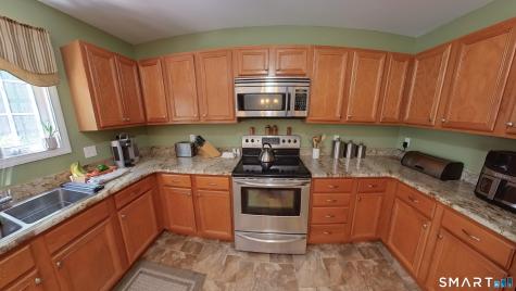 21 Hillcrest Avenue Meriden CT 06451