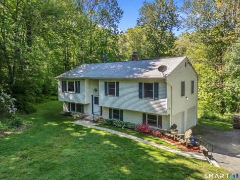 797 Middletown Road Colchester CT 06415
