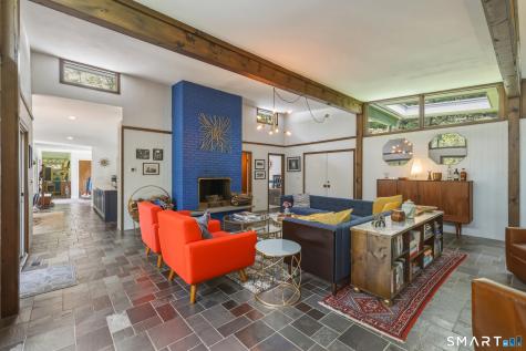20 Crestview (Incl. 24 Crestview Dr.) Drive Woodbridge CT 06525