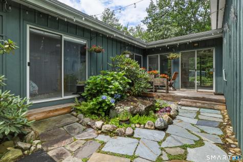 20 Crestview (Incl. 24 Crestview Dr.) Drive Woodbridge CT 06525