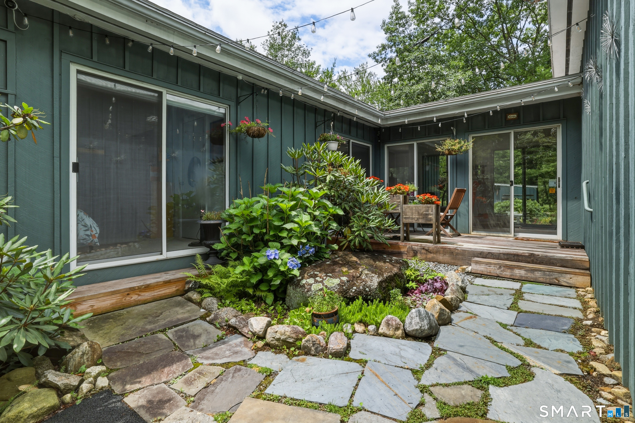 20 Crestview (Incl. 24 Crestview Dr.) Drive Woodbridge CT 06525