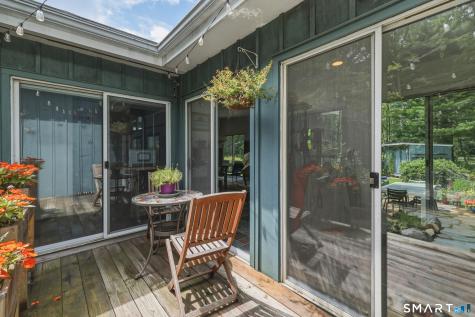 20 Crestview (Incl. 24 Crestview Dr.) Drive Woodbridge CT 06525