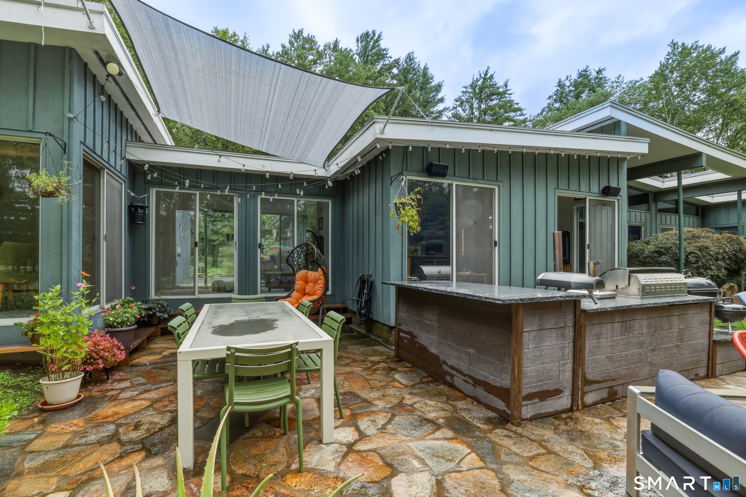 20 Crestview (Incl. 24 Crestview Dr.) Drive Woodbridge CT 06525