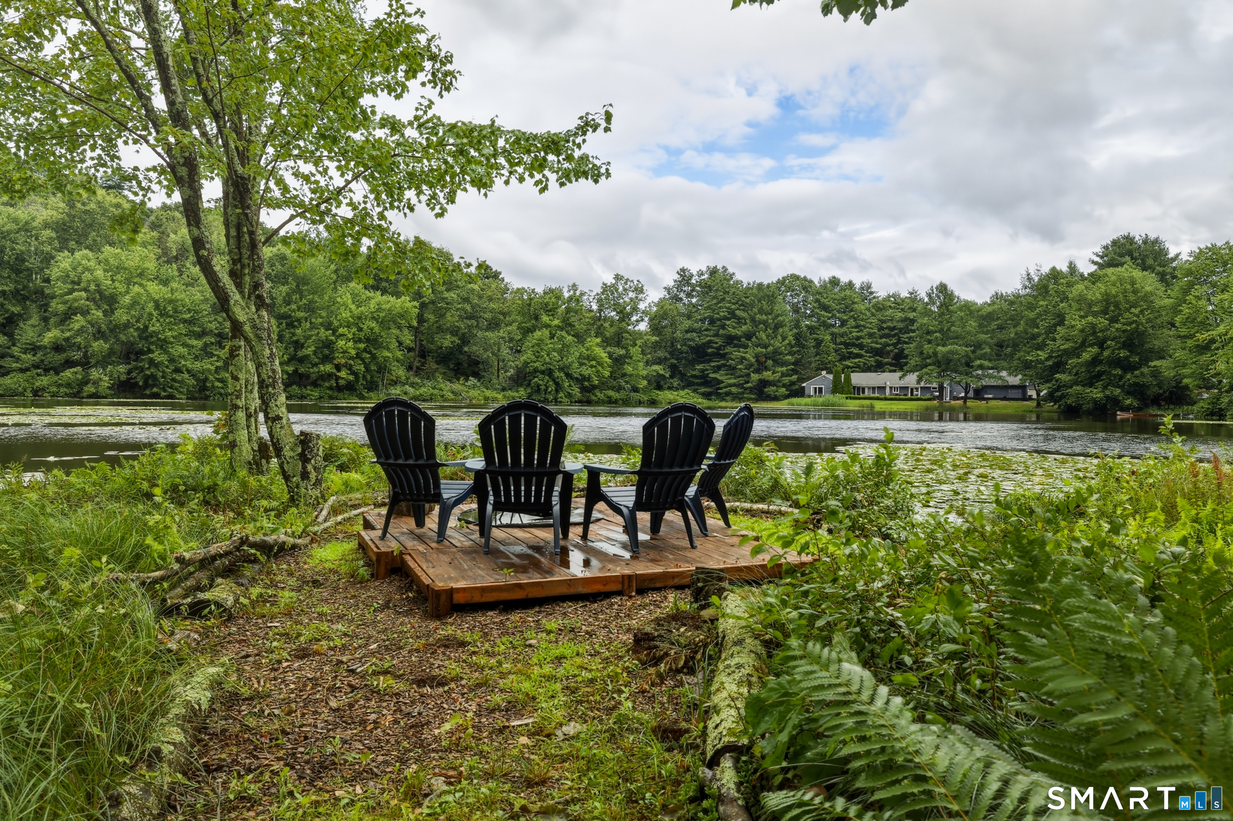 20 Crestview (Incl. 24 Crestview Dr.) Drive Woodbridge CT 06525