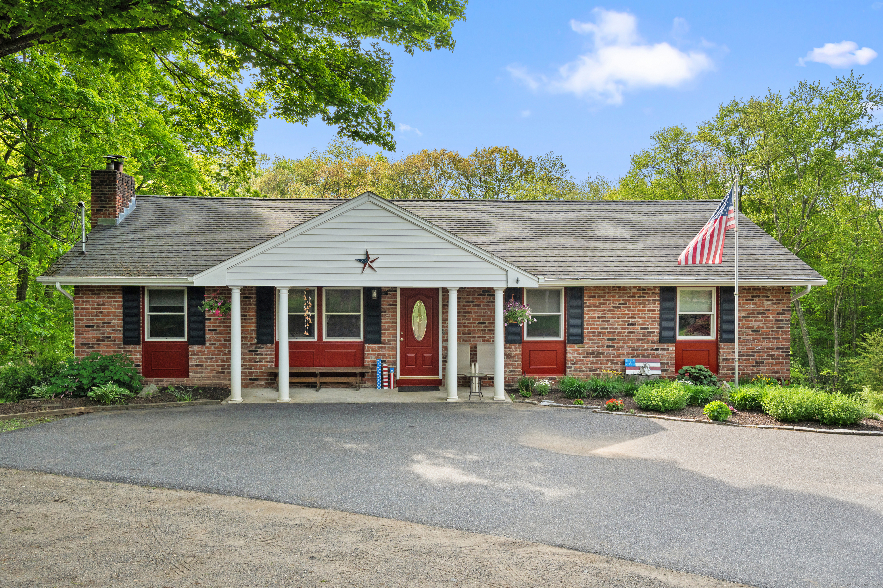 2 Pine Hill Road New Fairfield CT 06812