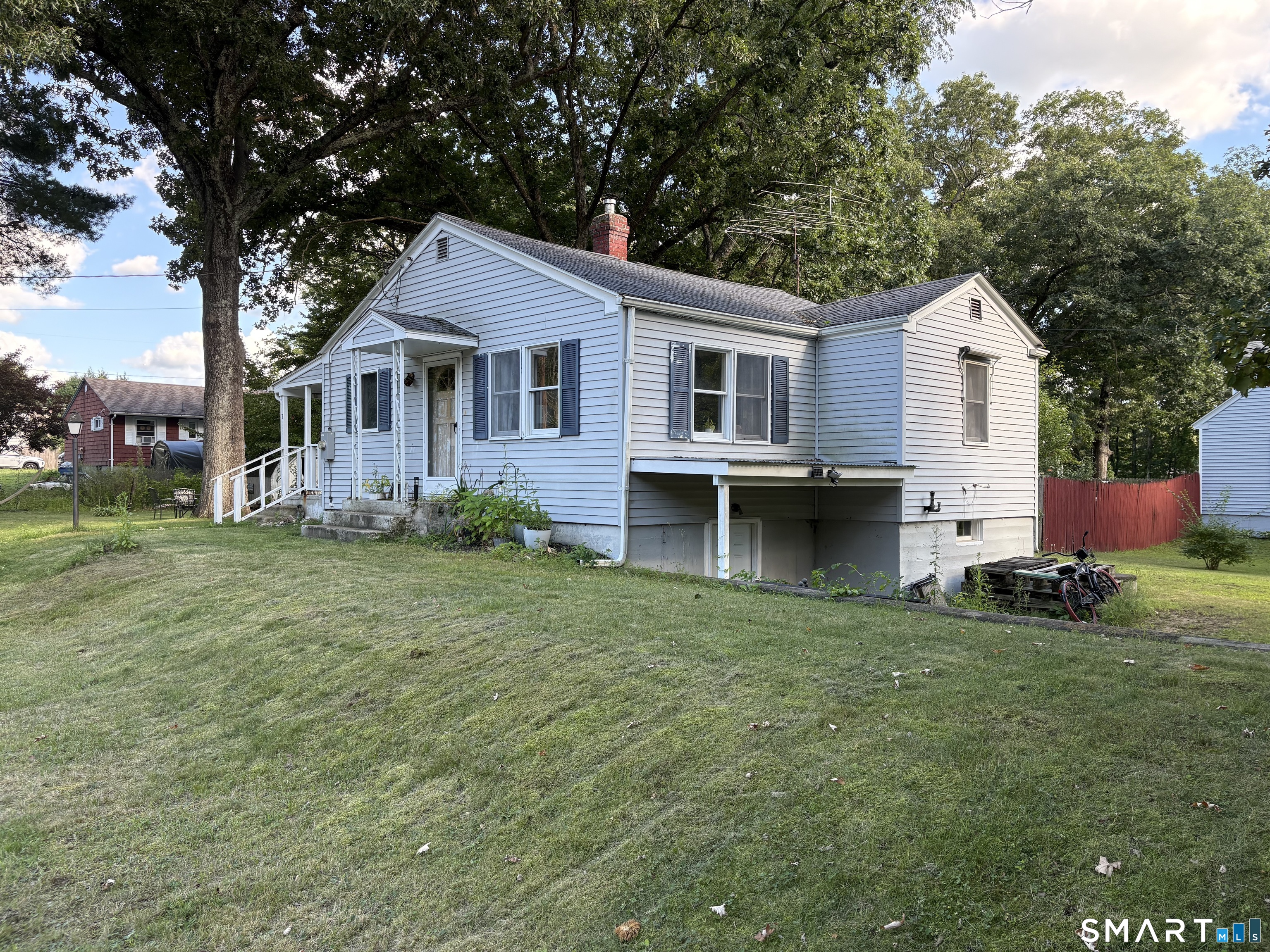 7 Cundall Street Brooklyn CT 06234