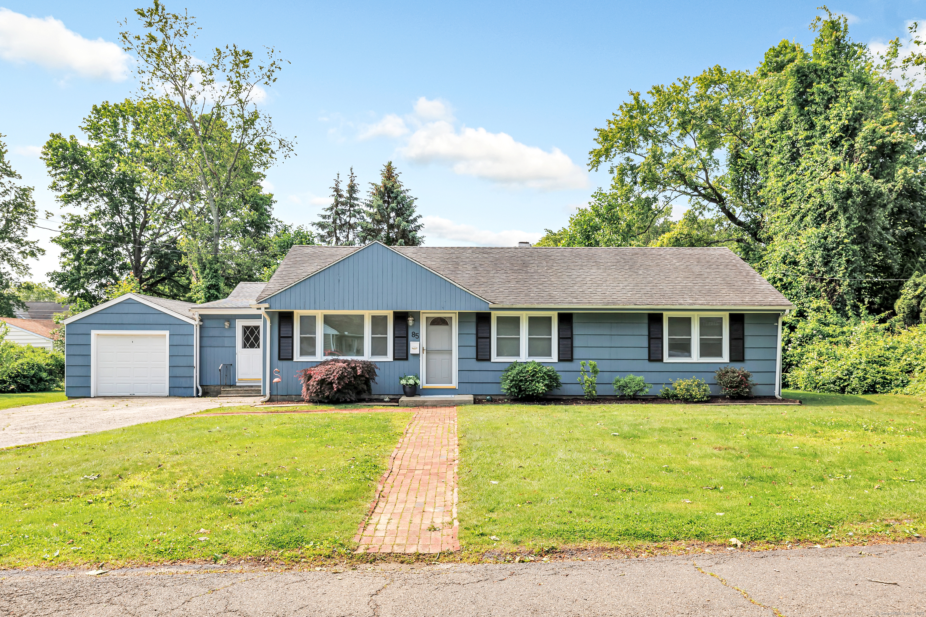 85 Elmsford Road Bridgeport CT 06606