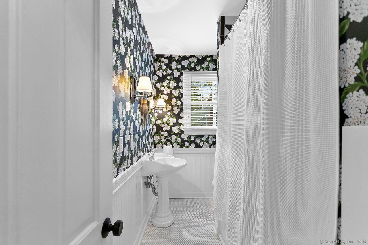 133 Green Acre Lane Fairfield CT 06824