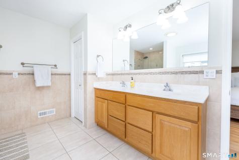 11 Jubrey Drive Windsor CT 06095