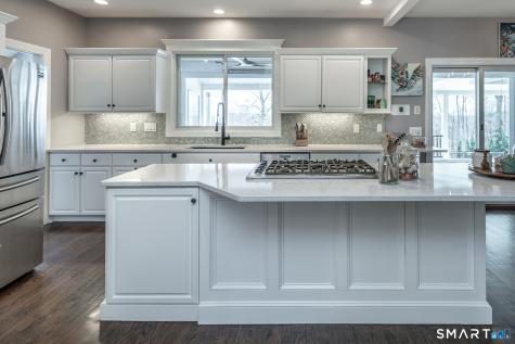 4 Sunrise Lane Bridgewater CT 06752