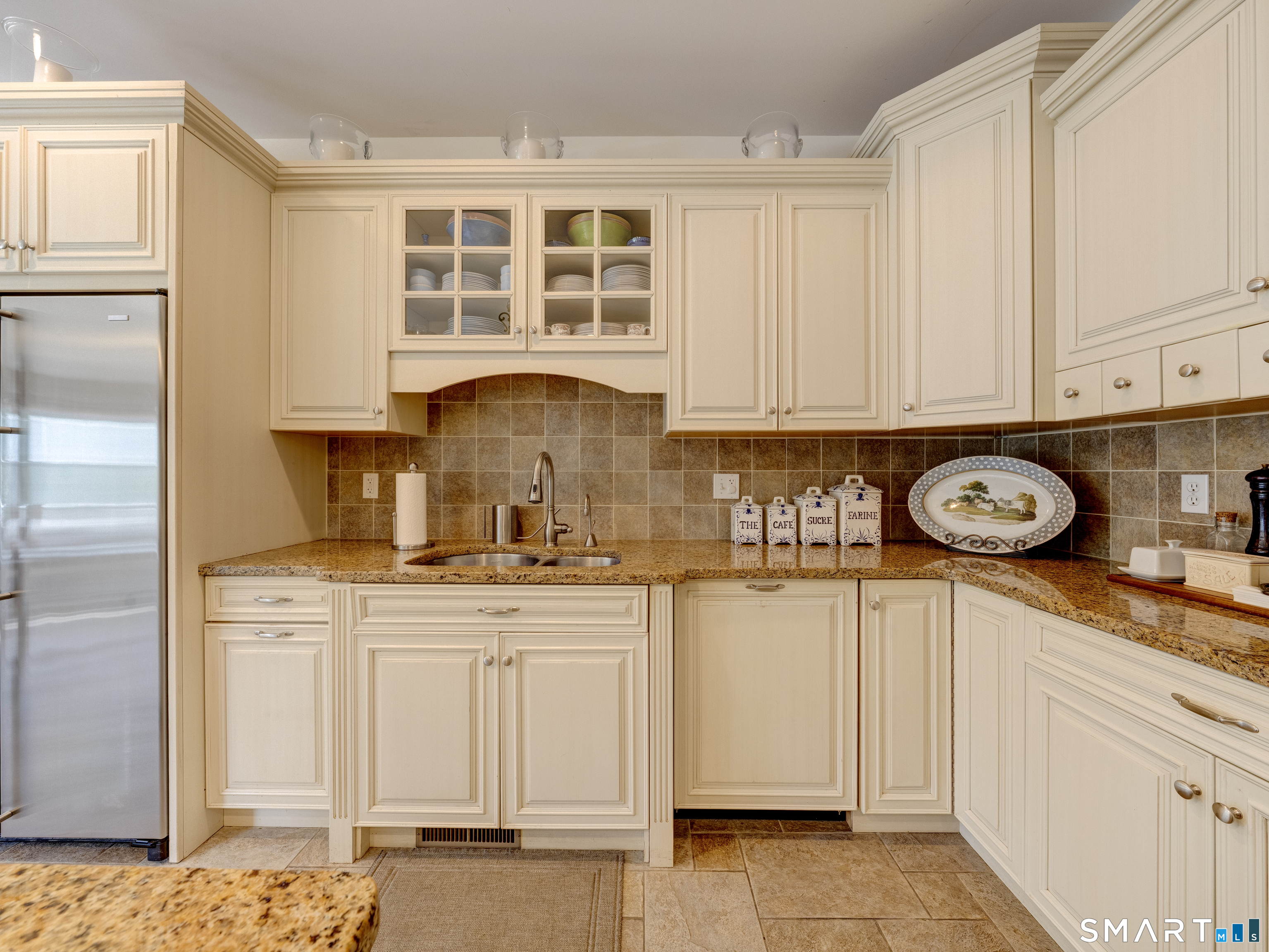 75 Warren Glen Burlington CT 06013