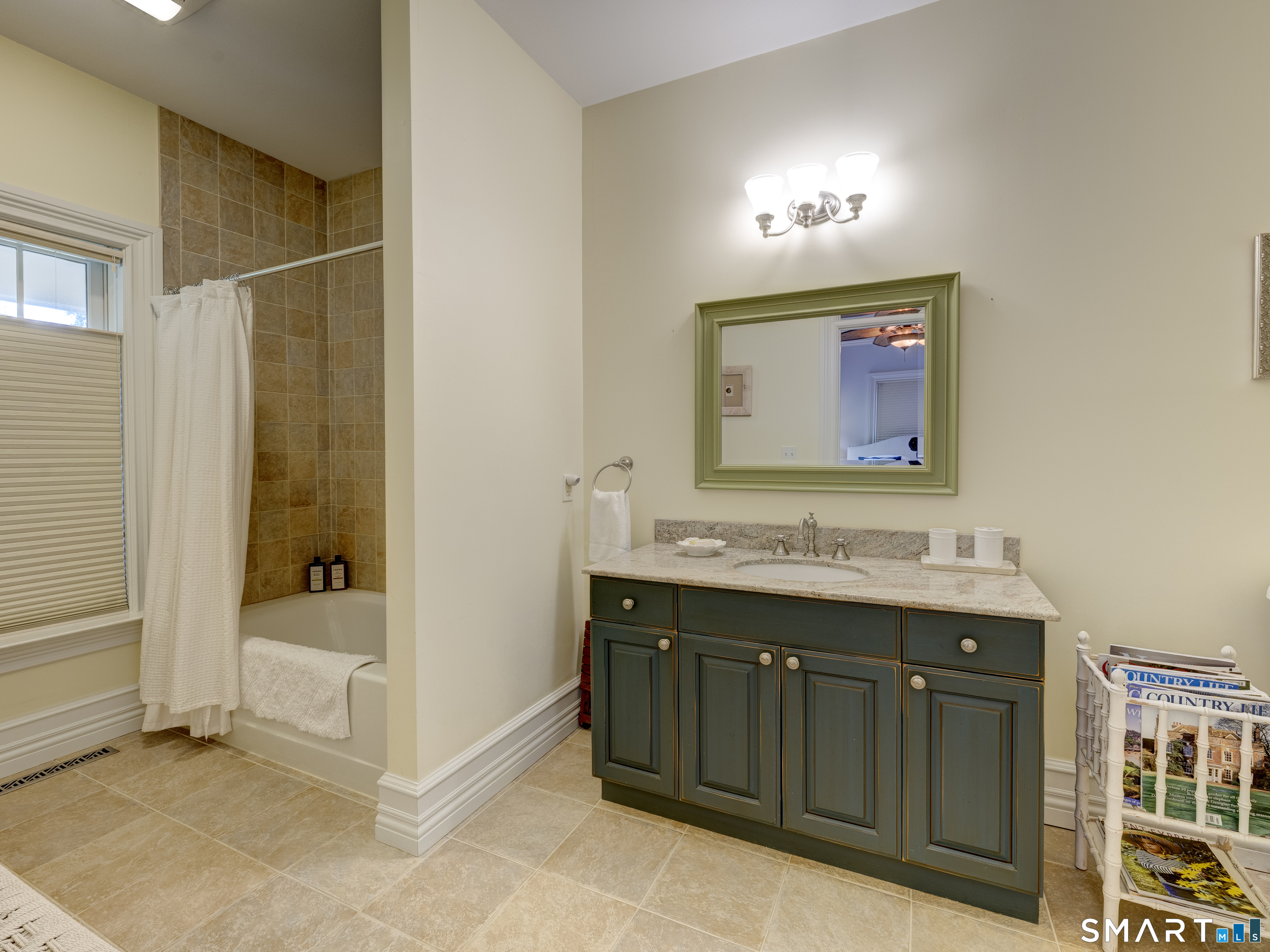 75 Warren Glen Burlington CT 06013