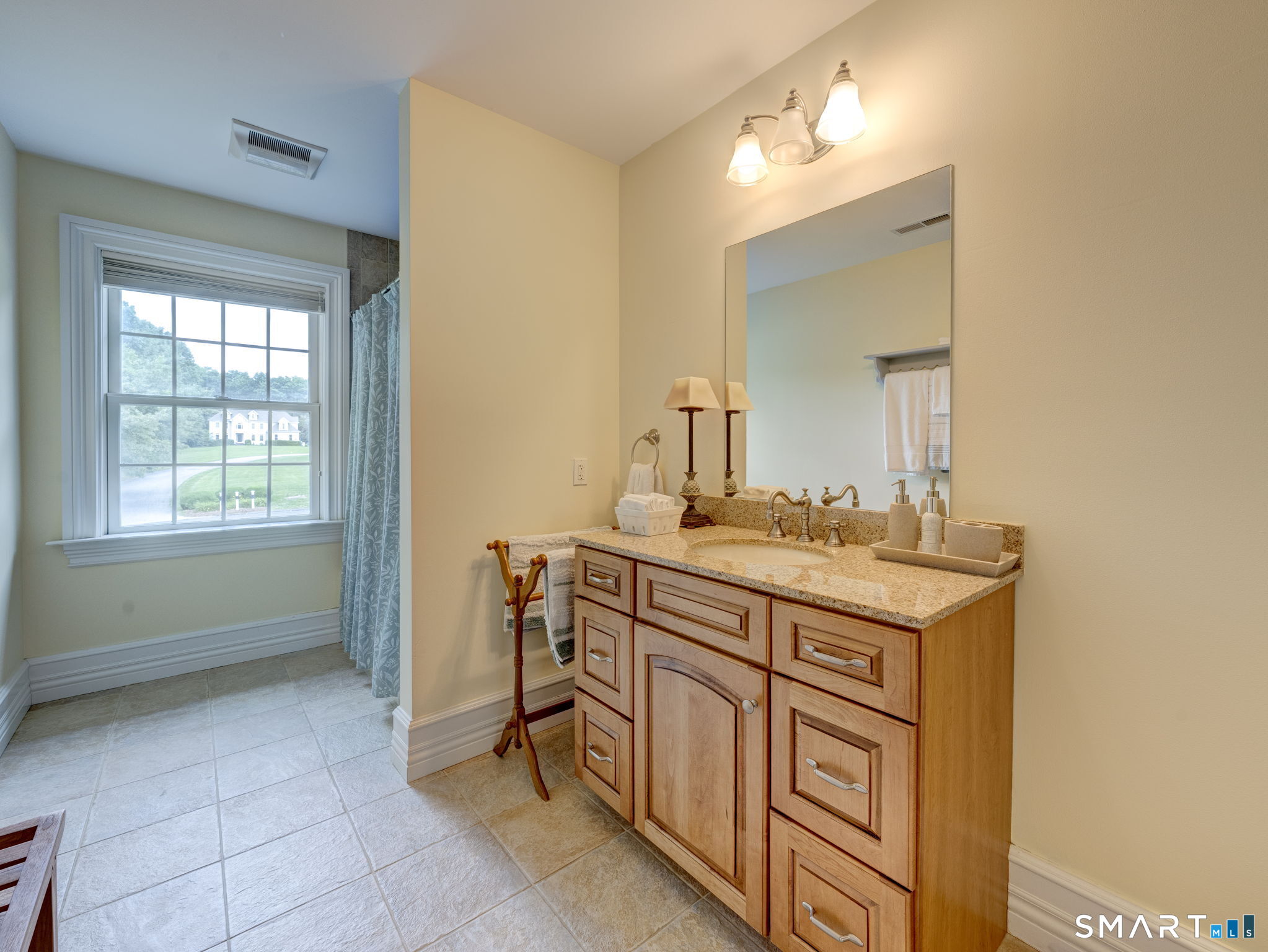 75 Warren Glen Burlington CT 06013