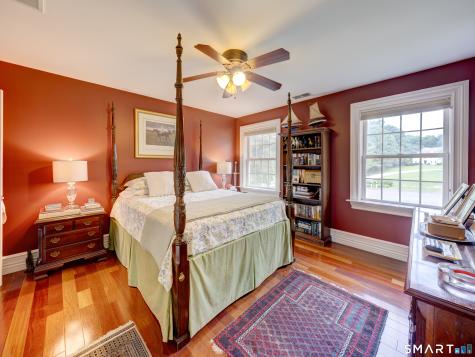 75 Warren Glen Burlington CT 06013