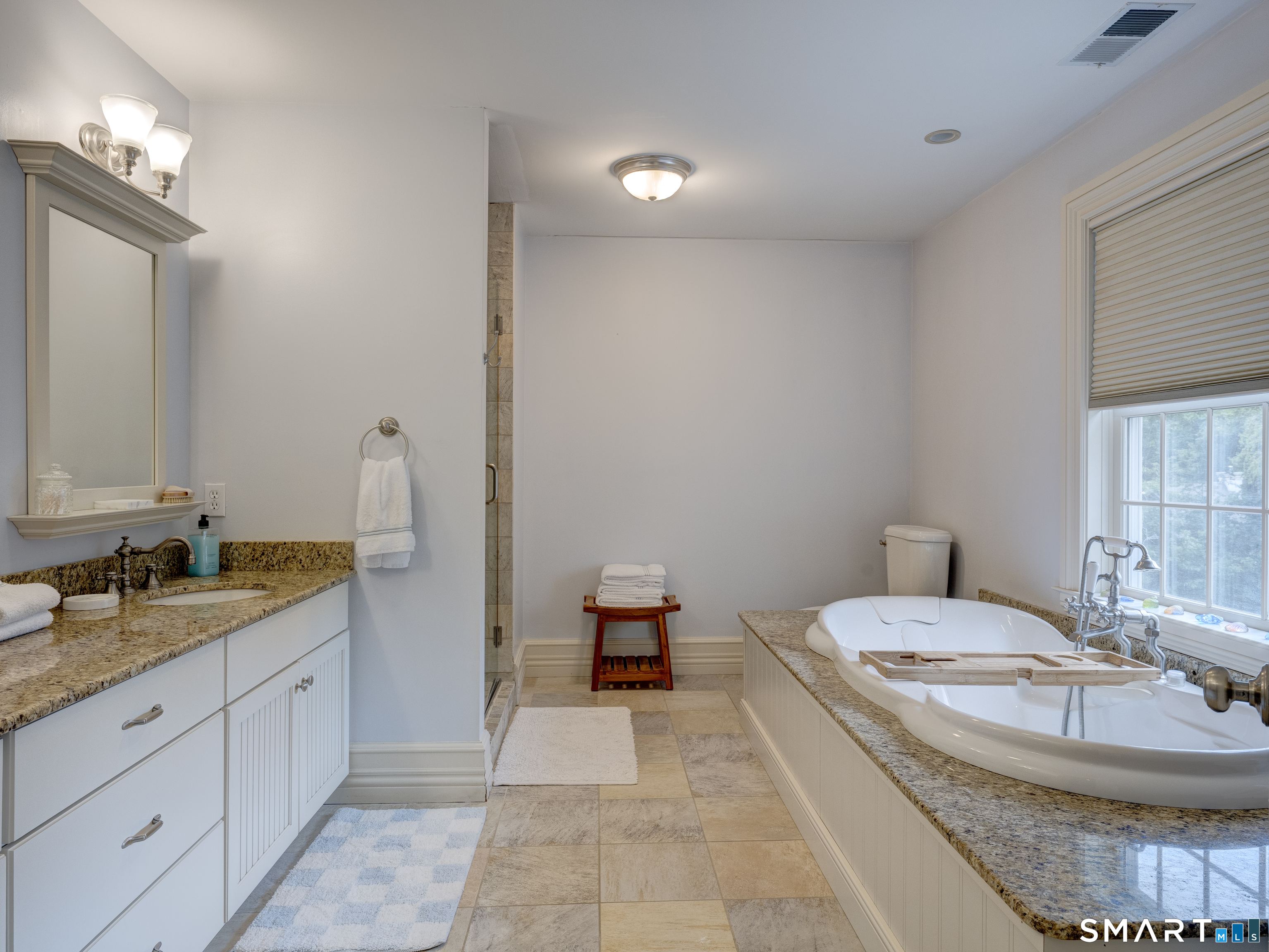 75 Warren Glen Burlington CT 06013