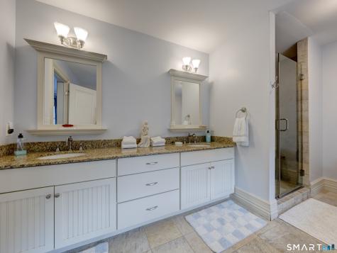 75 Warren Glen Burlington CT 06013