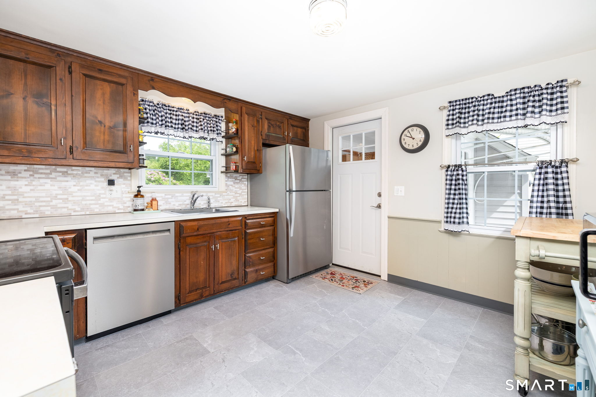 17 Alexander Drive East Hartford CT 06118