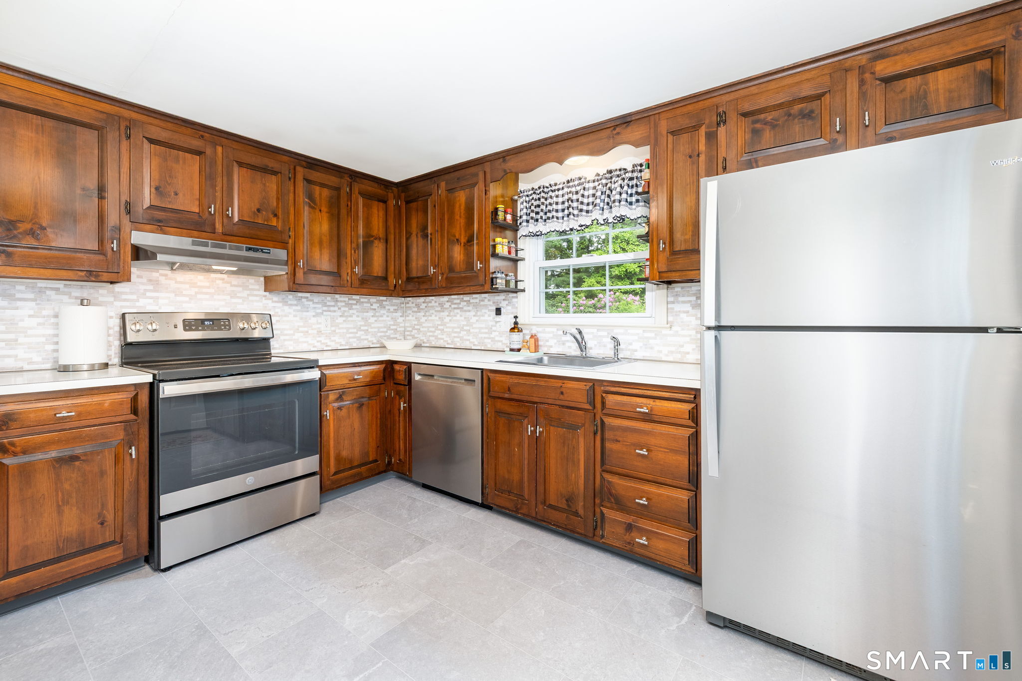 17 Alexander Drive East Hartford CT 06118