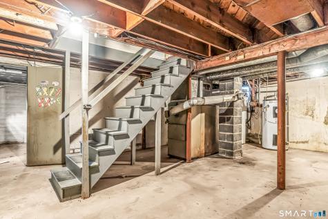 339 Goldenrod Avenue Bridgeport CT 06606