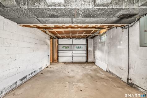 339 Goldenrod Avenue Bridgeport CT 06606