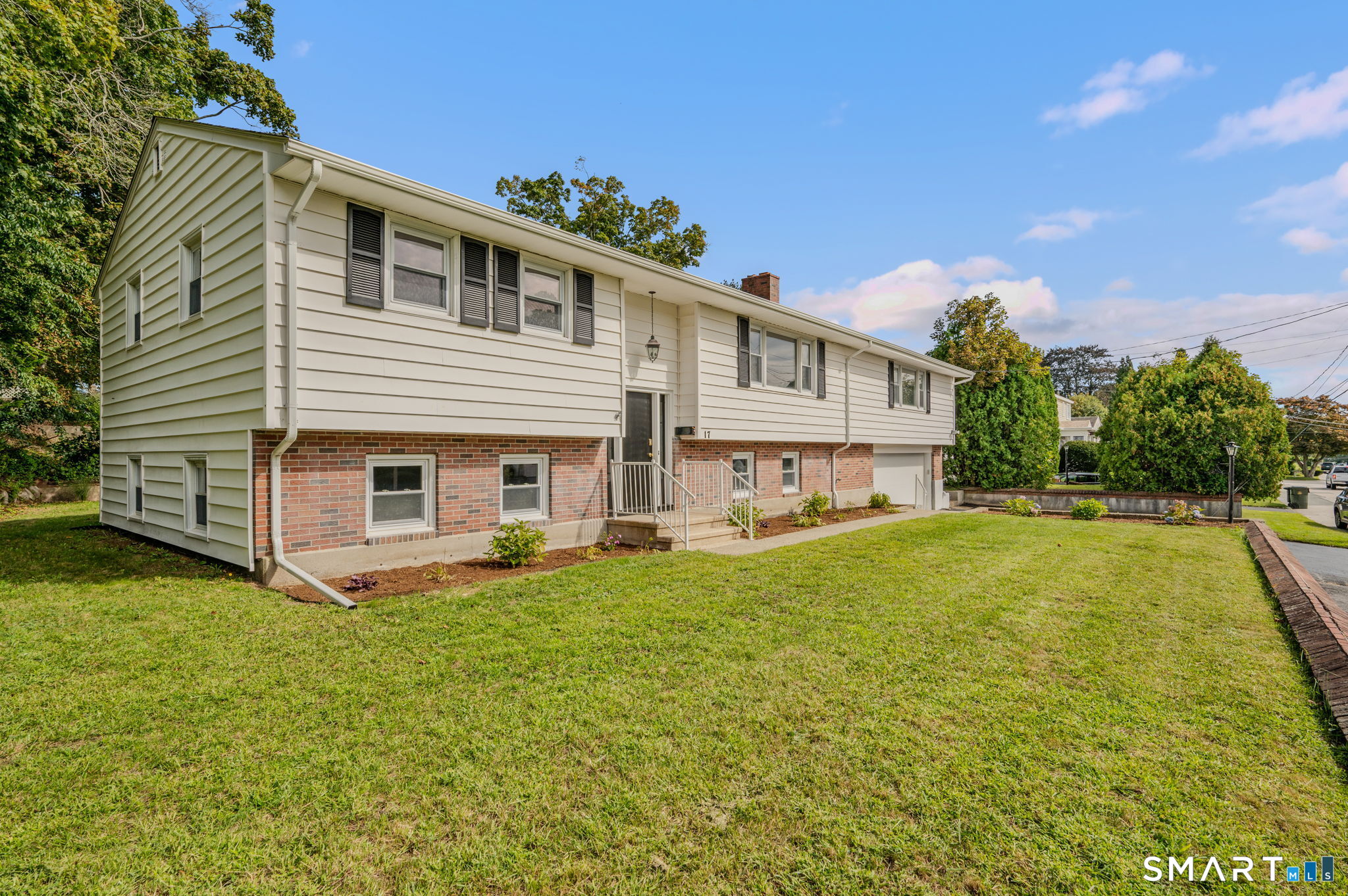 17 Elrin Place New London CT 06320