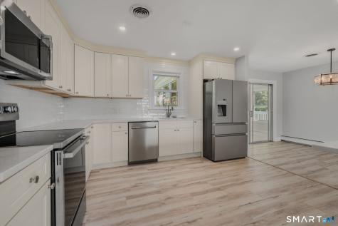 17 Elrin Place New London CT 06320