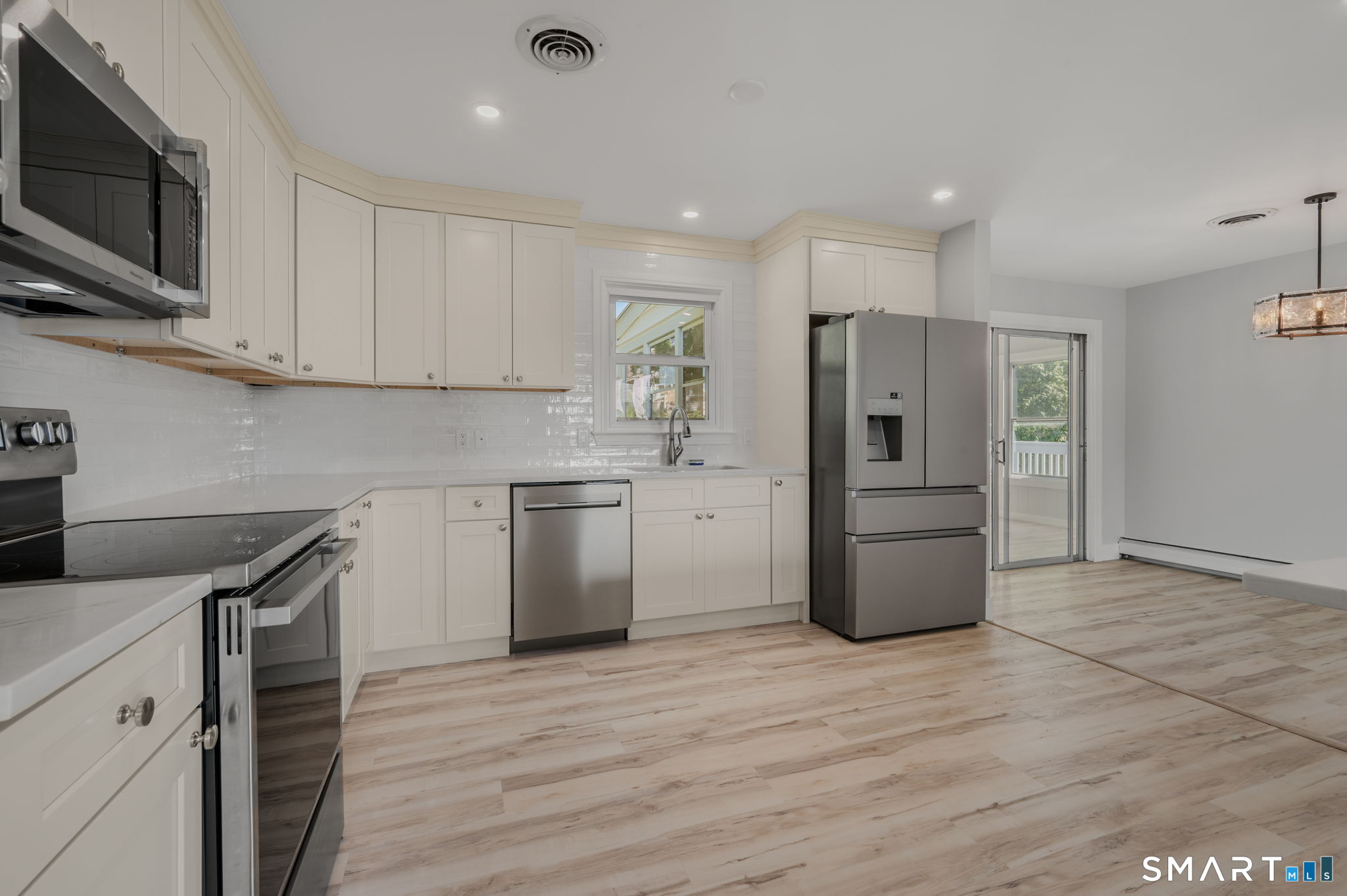 17 Elrin Place New London CT 06320