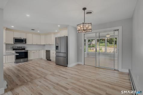 17 Elrin Place New London CT 06320