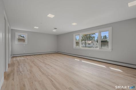 17 Elrin Place New London CT 06320