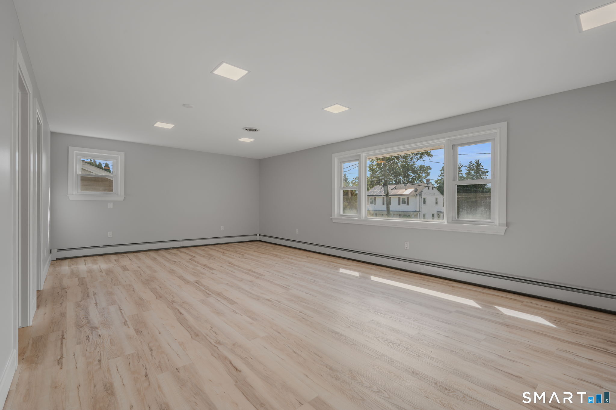17 Elrin Place New London CT 06320