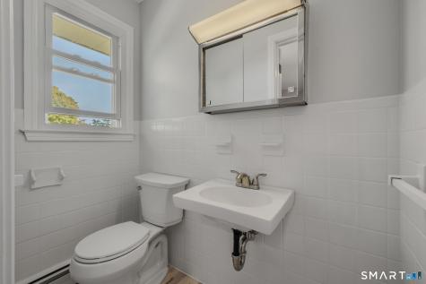 17 Elrin Place New London CT 06320
