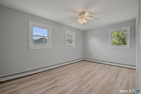 17 Elrin Place New London CT 06320