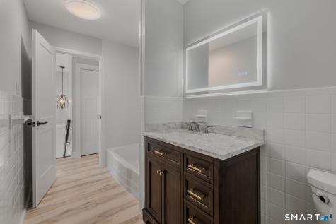 17 Elrin Place New London CT 06320