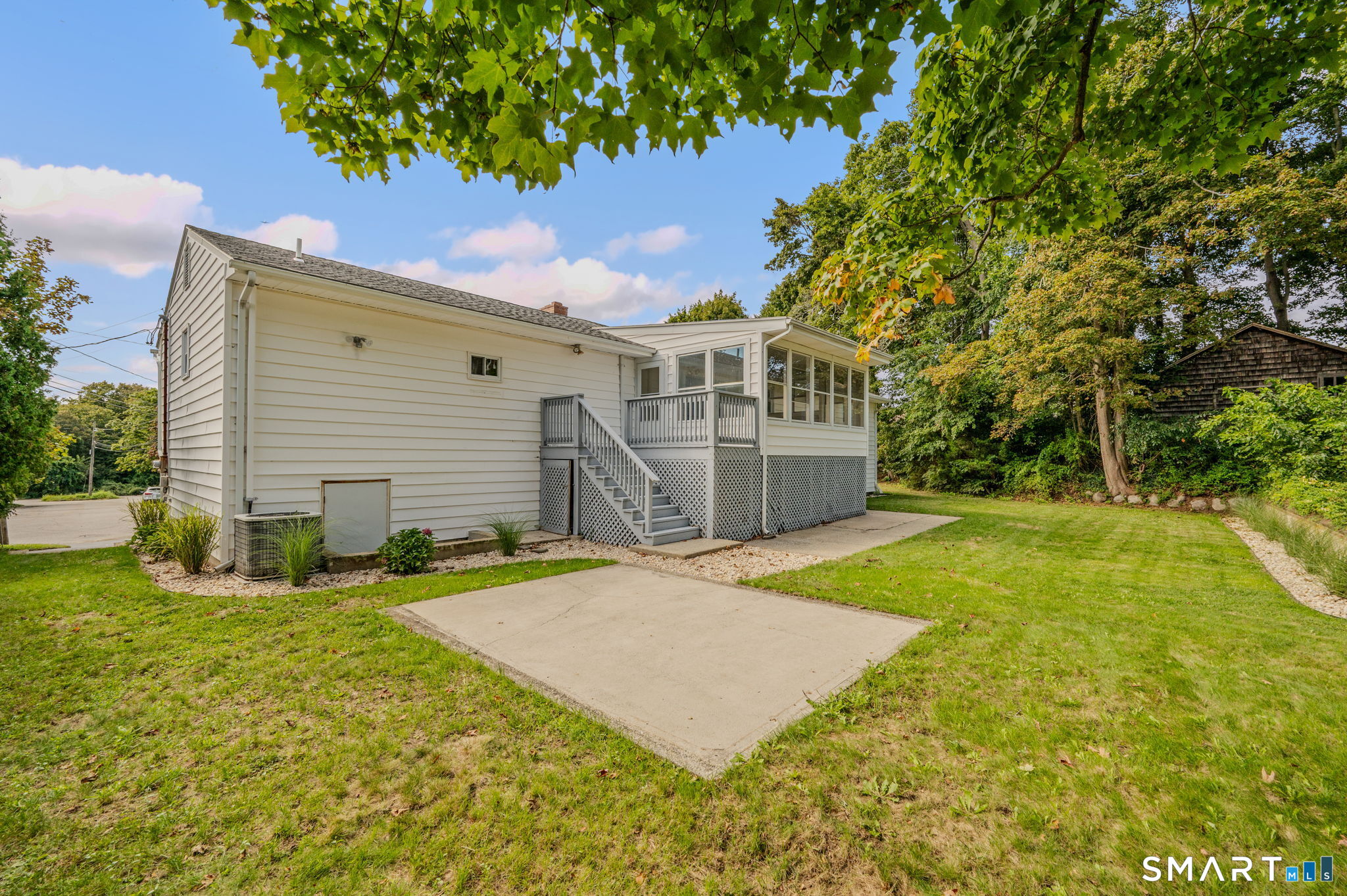 17 Elrin Place New London CT 06320