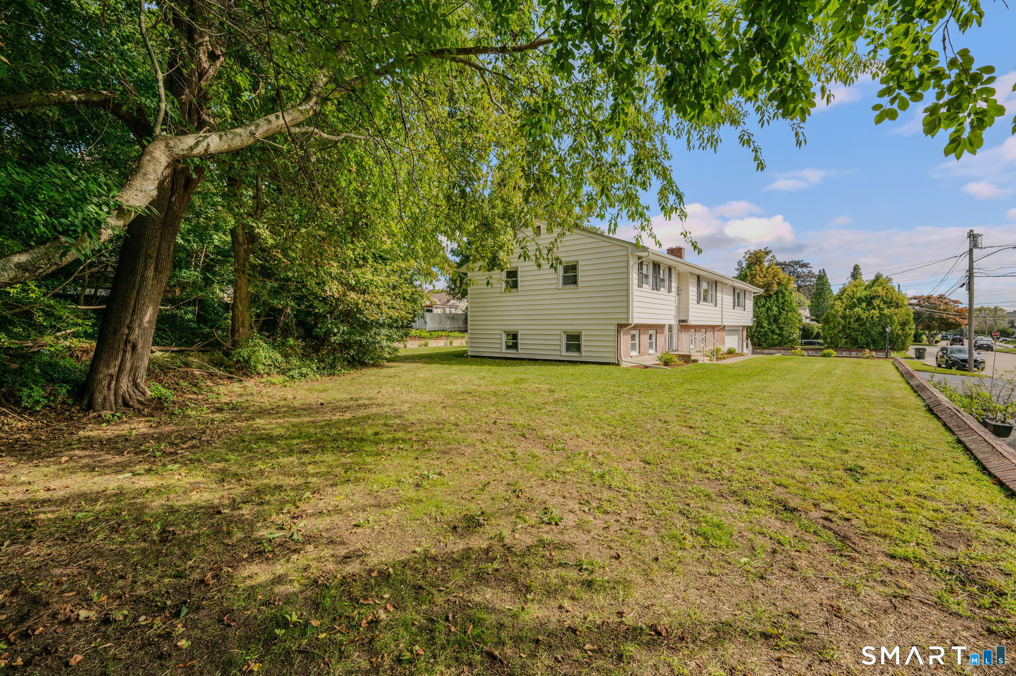 17 Elrin Place New London CT 06320