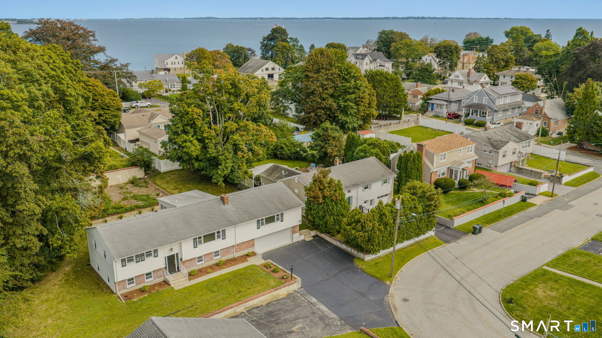 17 Elrin Place New London CT 06320