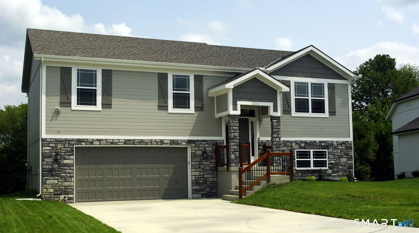 8-2 Tayler Trail Woodstock CT 06281