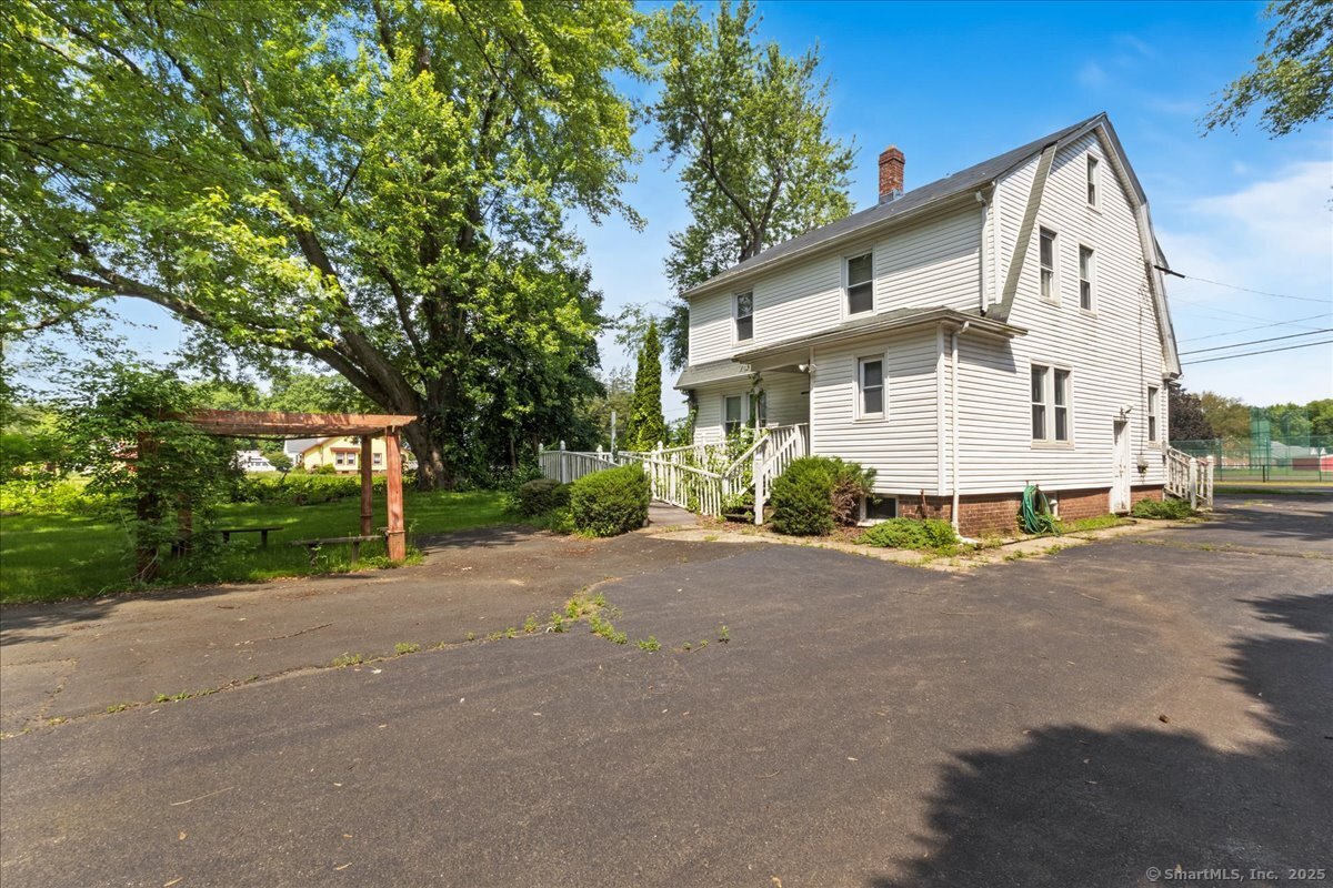 143 Bridge Street East Windsor CT 06088