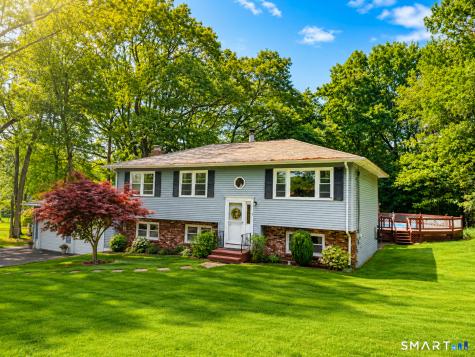 9 Garry Drive East Haven CT 06513