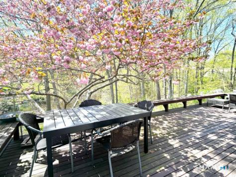 83 Jacobs Lane Guilford CT 06437