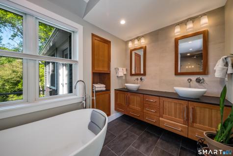 83 Jacobs Lane Guilford CT 06437