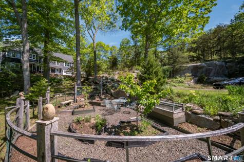 83 Jacobs Lane Guilford CT 06437