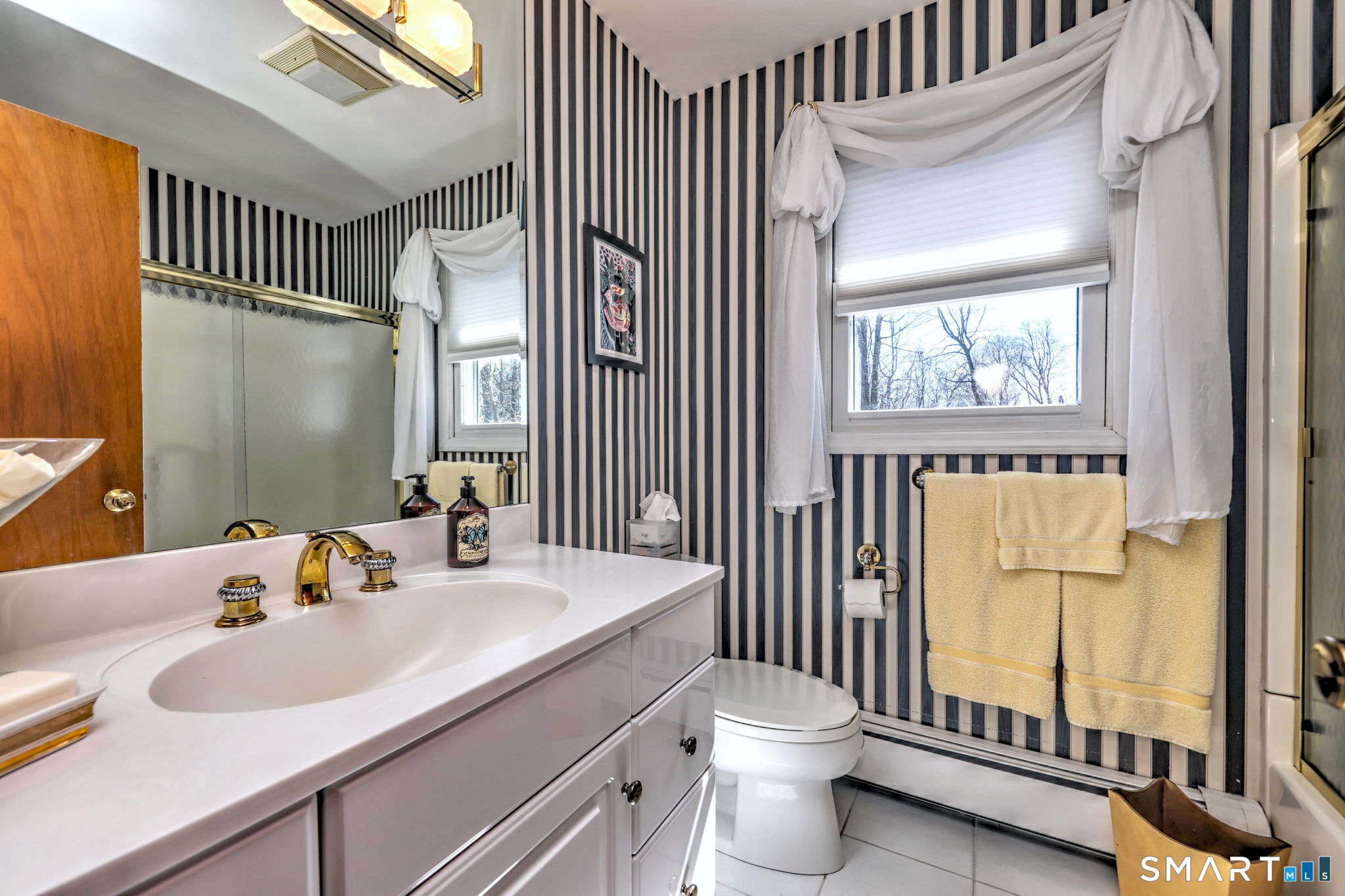 17 Arrowhead Lane Branford CT 06405