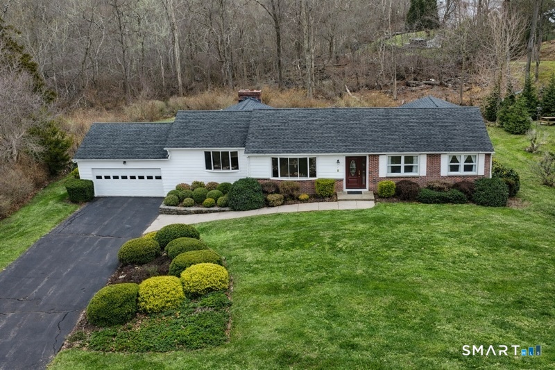 17 Arrowhead Lane Branford CT 06405