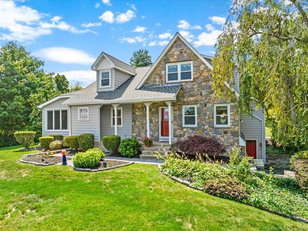 7 Carolyn Court North Haven CT 06473