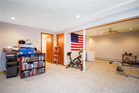 19 Stacy Lane Tolland CT 06084