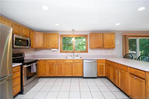 19 Stacy Lane Tolland CT 06084