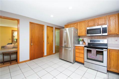 19 Stacy Lane Tolland CT 06084
